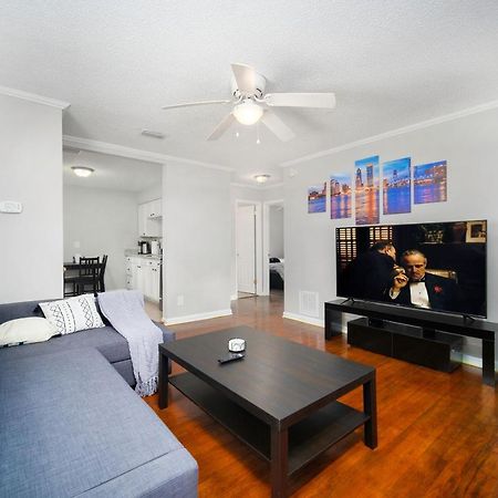 King Bedroom 2Bed1Bath Sleeps 4 Close To Town Center Downtown Beach Mayo Clinic แจ็กสันวิลล์ ภายนอก รูปภาพ