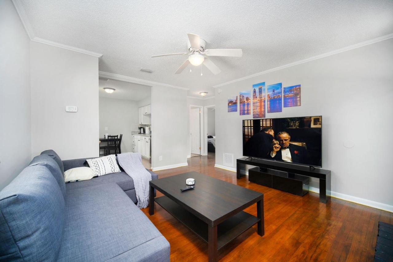 King Bedroom 2Bed1Bath Sleeps 4 Close To Town Center Downtown Beach Mayo Clinic แจ็กสันวิลล์ ภายนอก รูปภาพ