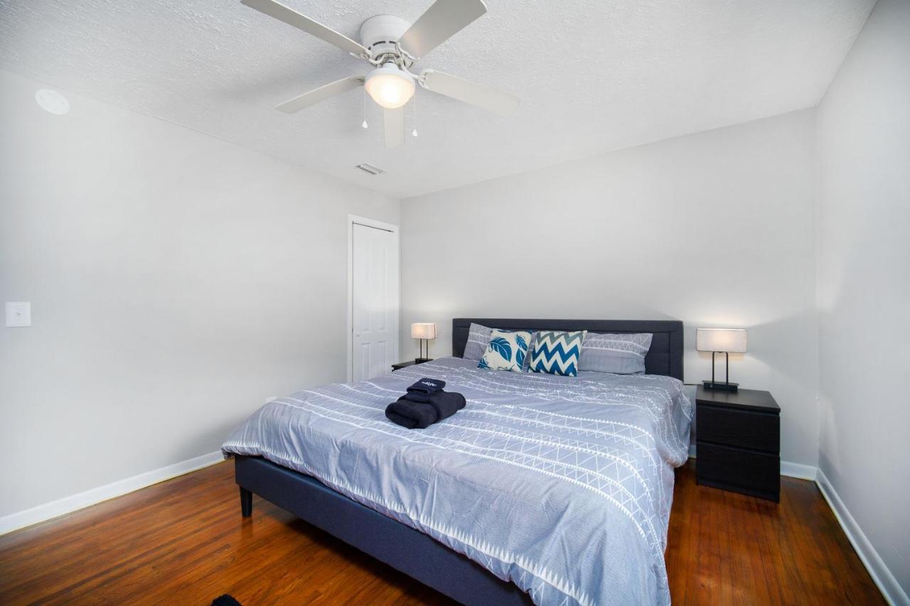 King Bedroom 2Bed1Bath Sleeps 4 Close To Town Center Downtown Beach Mayo Clinic แจ็กสันวิลล์ ภายนอก รูปภาพ