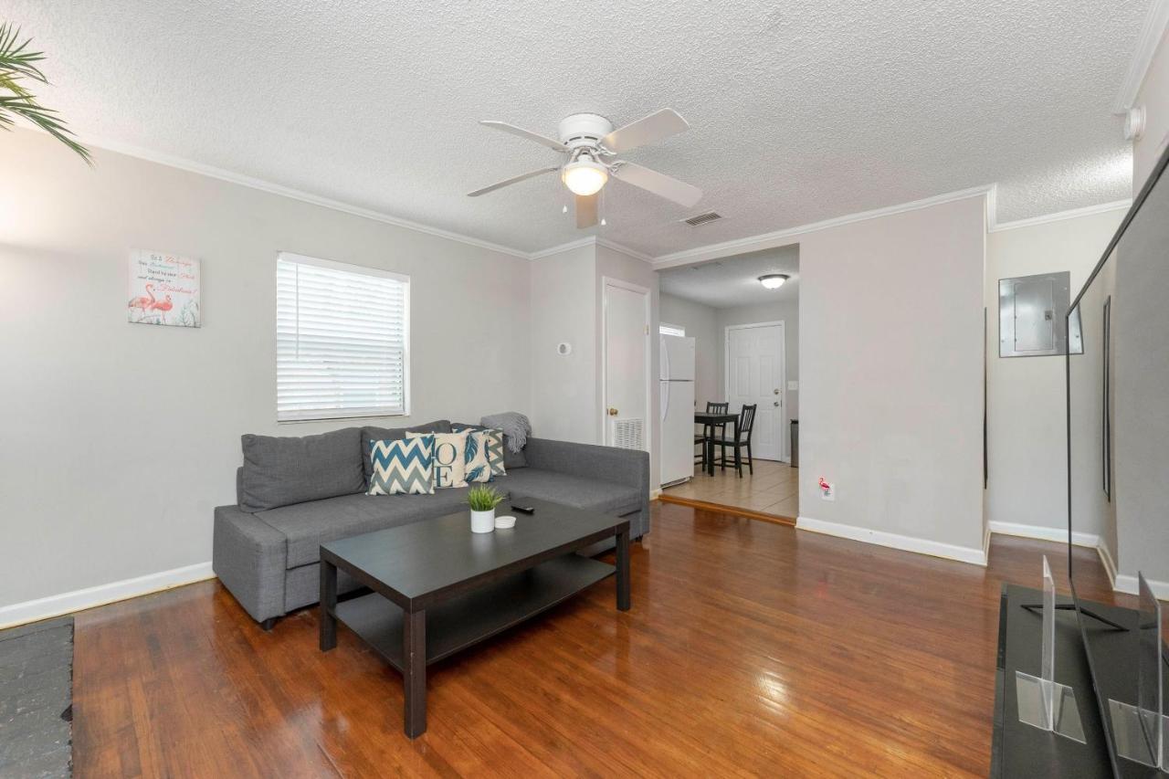 King Bedroom 2Bed1Bath Sleeps 4 Close To Town Center Downtown Beach Mayo Clinic แจ็กสันวิลล์ ภายนอก รูปภาพ